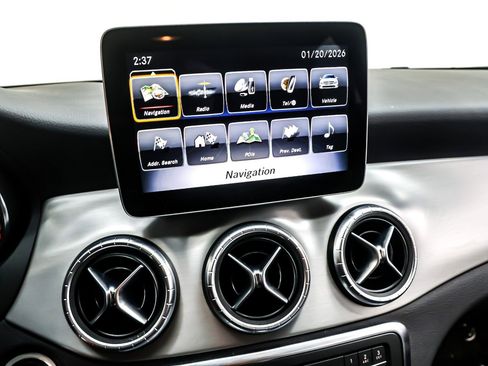 Used 2018 Mercedes-Benz CLA 250 image 20