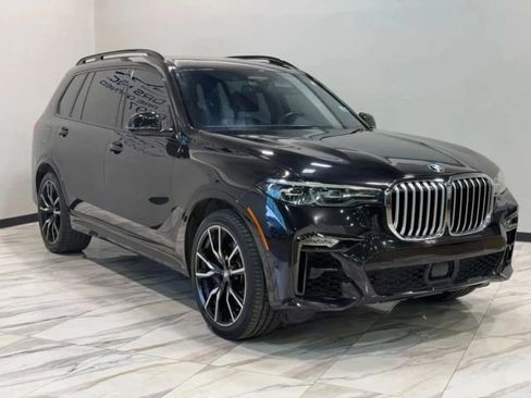 Used 2019 BMW X7 xDrive50i w/ Dynamic Handling Package image 4