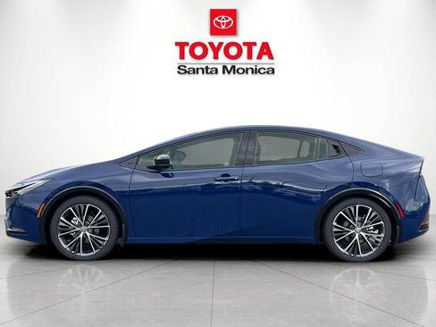 New 2026 Toyota Prius Limited FWD image 8
