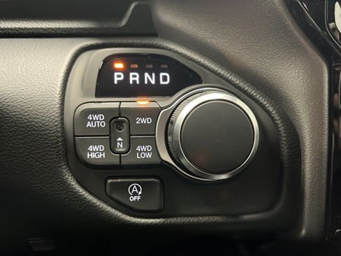 New 2026 RAM 1500 4x4 Crew Cab image 19