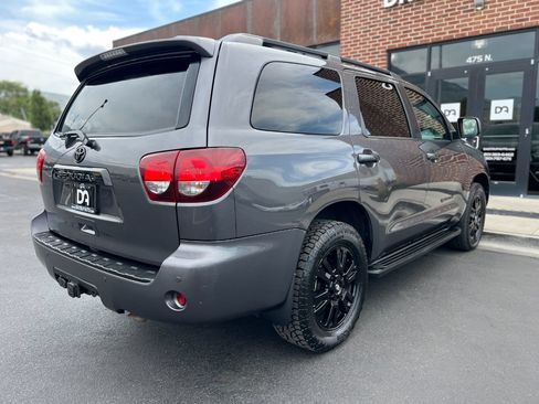 Used 2022 Toyota Sequoia TRD Sport AWD/4WD image 30