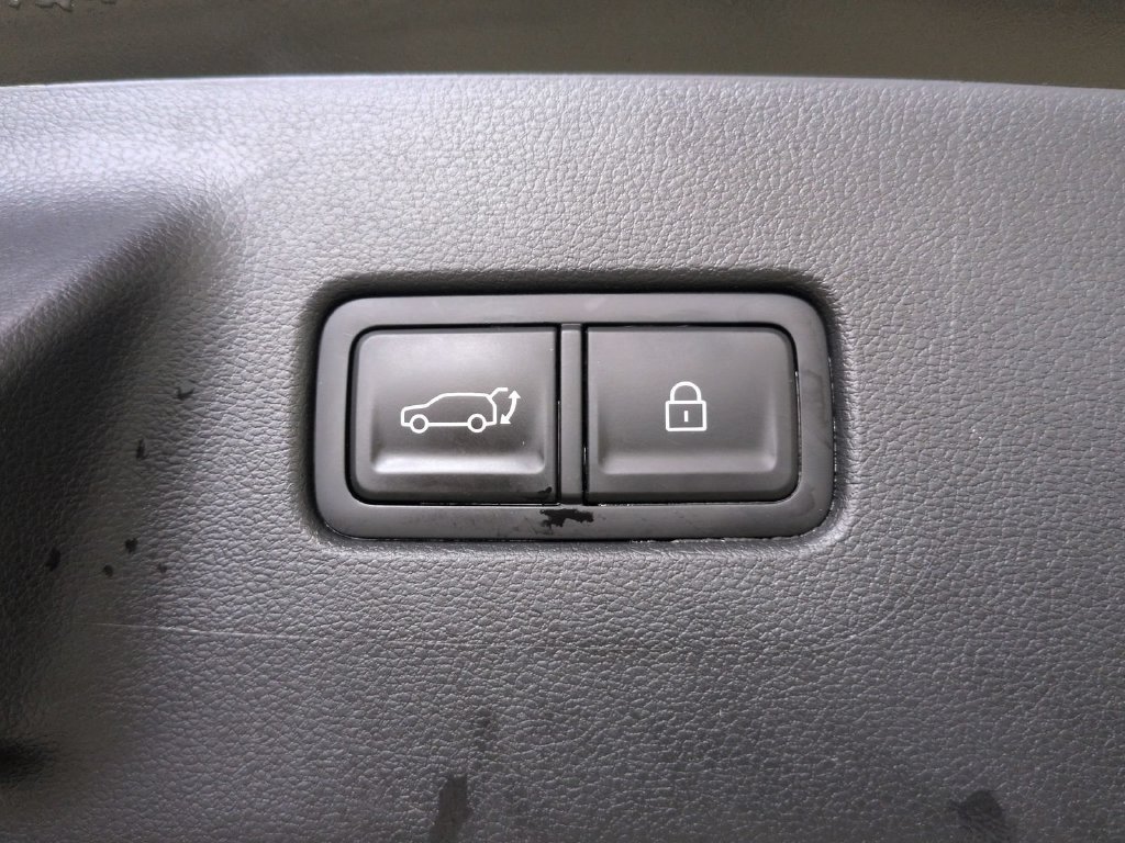 Used 2024 Hyundai Santa Fe SEL FWD image 17