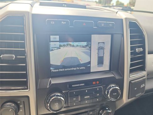 Used 2021 Ford F250 Lariat w/ Lariat Ultimate Package AWD/4WD image 34