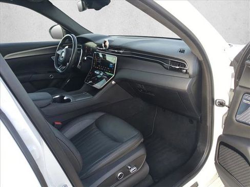 Used 2024 Maserati Grecale GT image 23