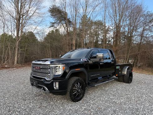 Used 2021 GMC Sierra 3500 Denali w/ Denali Ultimate Package image 3