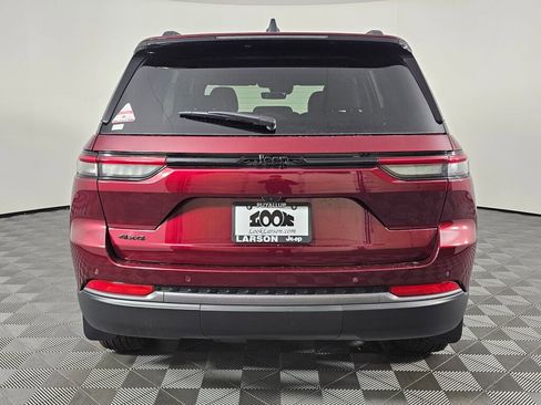 New 2026 Jeep Grand Cherokee Altitude AWD/4WD image 5