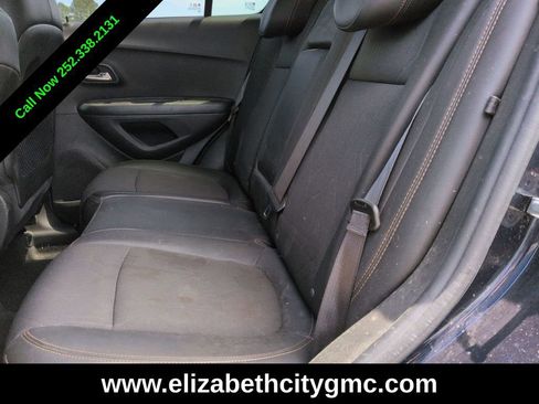 Used 2022 Chevrolet Trax LT w/ Driver Confidence Package AWD/4WD image 13