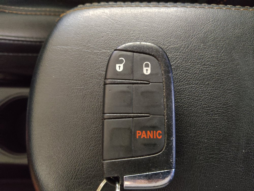 Used 2019 Jeep Compass Latitude FWD image 32