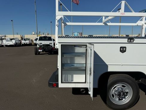 New 2026 Ford F350 XL w/ XL Chrome Package RWD image 9