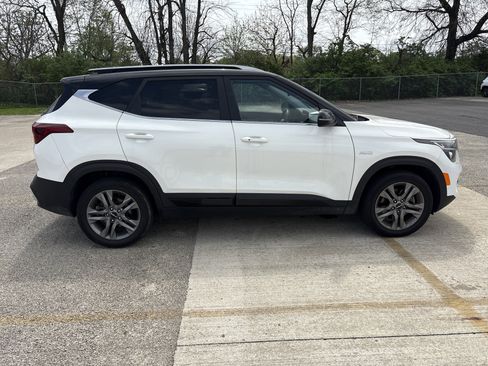 Used 2022 Kia Seltos S image 3