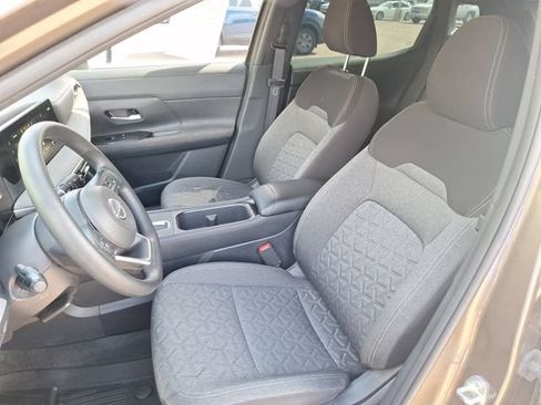Certified 2025 Nissan Kicks SV w/ Charging Package FWD image 10