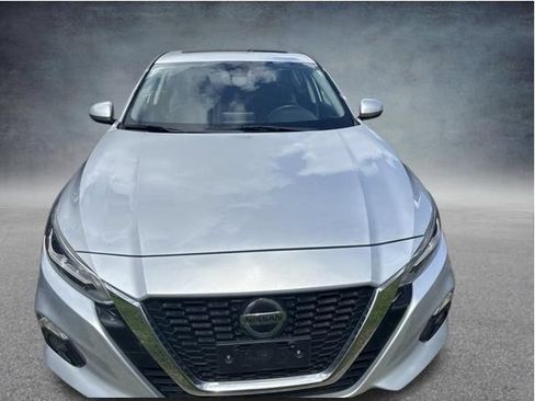 Used 2019 Nissan Altima 2.5 SL FWD image 3