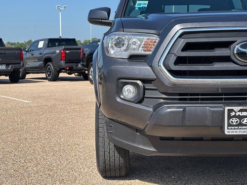 Used 2023 Toyota Tacoma SR5 RWD image 4