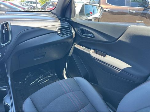 Used 2022 Chevrolet Equinox RS w/ Infotainment Package FWD image 18