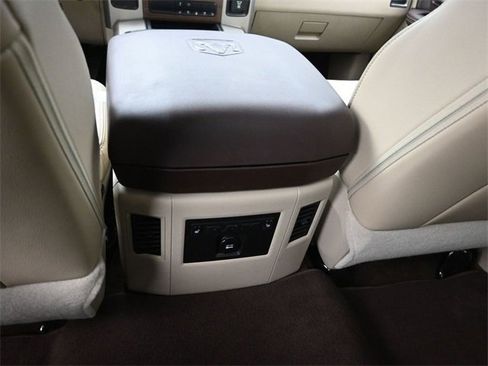 Used 2014 RAM 1500 Laramie image 18