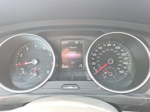 Used 2019 Volkswagen Tiguan SE image 39