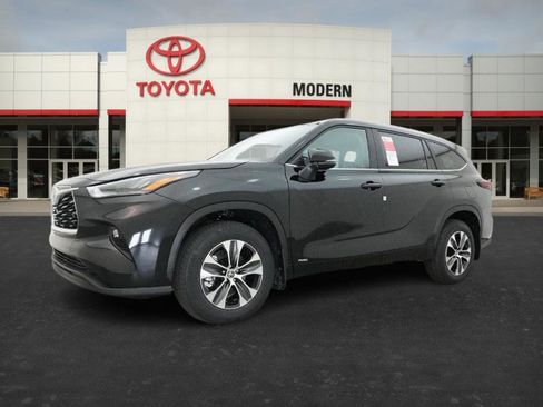 New 2026 Toyota Highlander XLE image 6