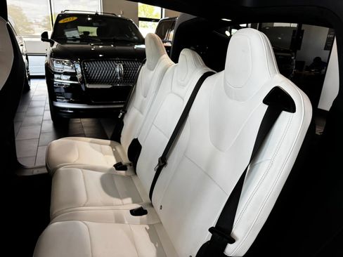 Used 2019 Tesla Model X Long Range AWD/4WD image 21