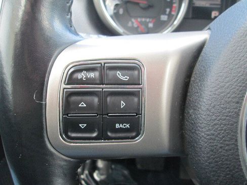 Used 2012 Jeep Grand Cherokee Laredo image 18