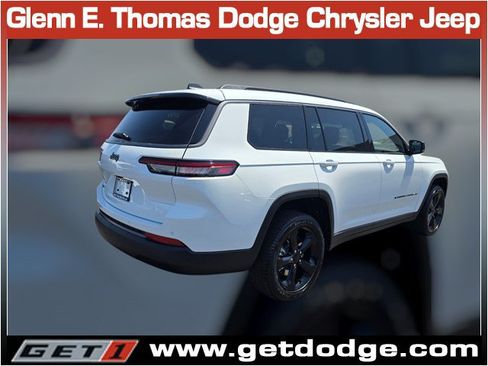New 2026 Jeep Grand Cherokee L Limited w/ Limited Altitude Package AWD/4WD image 4