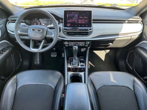 Used 2024 Jeep Compass Latitude AWD/4WD image 22