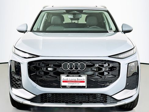 New 2026 Audi Q3 quattro 2.0T AWD/4WD image 2