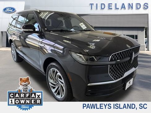 Used 2025 Lincoln Navigator Reserve AWD/4WD image 1