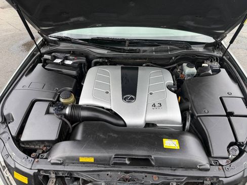 Used 2005 Lexus LS 430 RWD image 49
