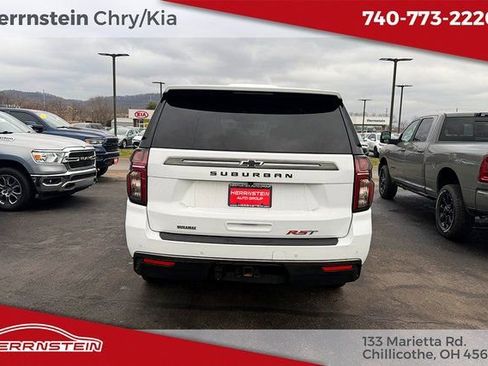 Used 2022 Chevrolet Suburban RST image 31