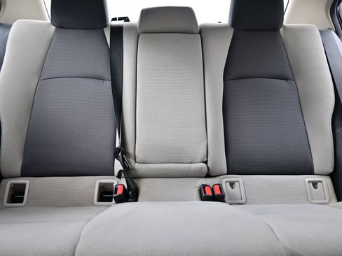 Used 2022 Toyota Corolla LE image 15