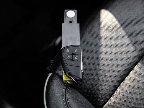 Used 2024 Chevrolet Suburban Premier image 63