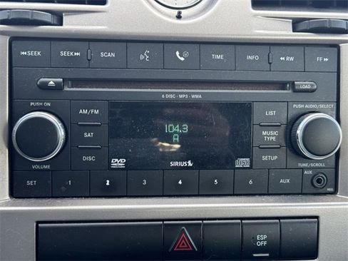 Used 2009 Chrysler Sebring Touring image 27