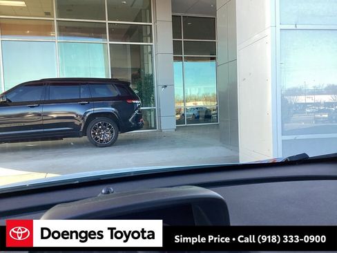 Used 2016 Buick Encore FWD image 17