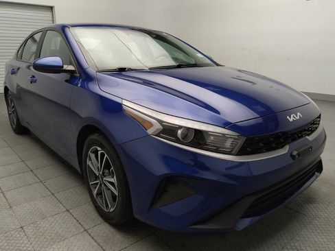 Used 2023 Kia Forte LXS FWD image 13