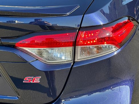 Used 2020 Toyota Corolla SE image 28