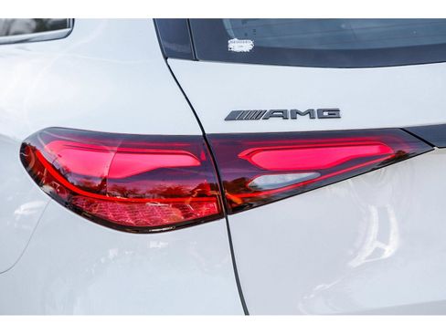 Used 2024 Mercedes-Benz GLC 43 AMG 4MATIC image 8