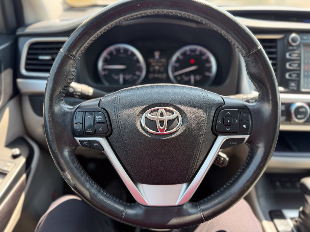 Used 2016 Toyota Highlander Limited Platinum AWD/4WD image 20