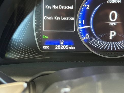 Certified 2025 Lexus ES 350 w/ Accessory Package (Z2) FWD image 34