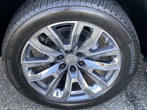 Used 2024 GMC Yukon Denali Ultimate w/ LPO, Floor Liner Package image 29