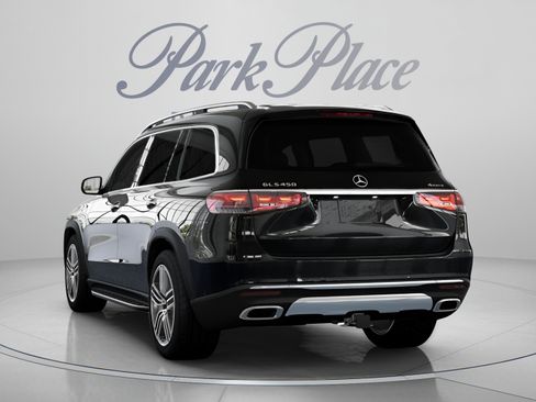 Used 2026 Mercedes-Benz GLS 450 4MATIC image 14