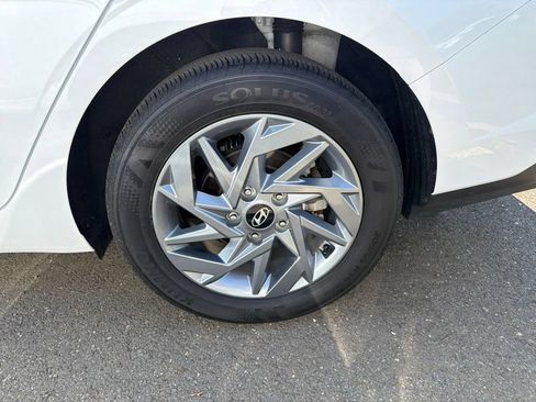 Certified 2025 Hyundai Elantra Hybrid FWD image 6