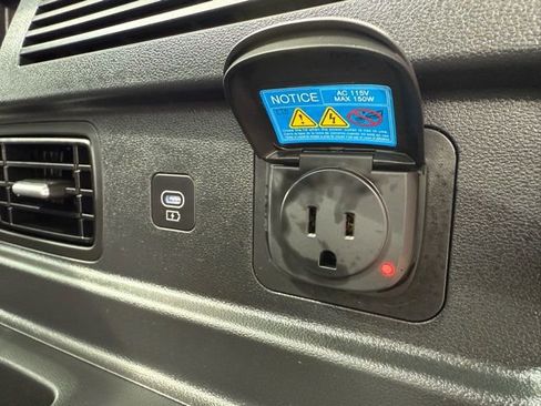 Used 2025 Hyundai Santa Fe Limited image 14