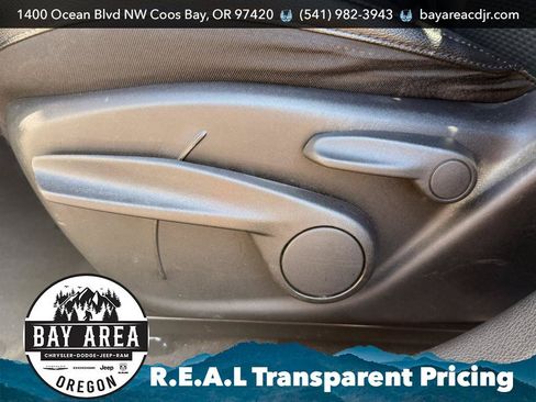 Used 2024 Jeep Compass Latitude AWD/4WD image 13