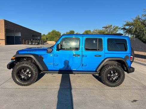 Used 2024 Jeep Wrangler Unlimited AWD/4WD image 10