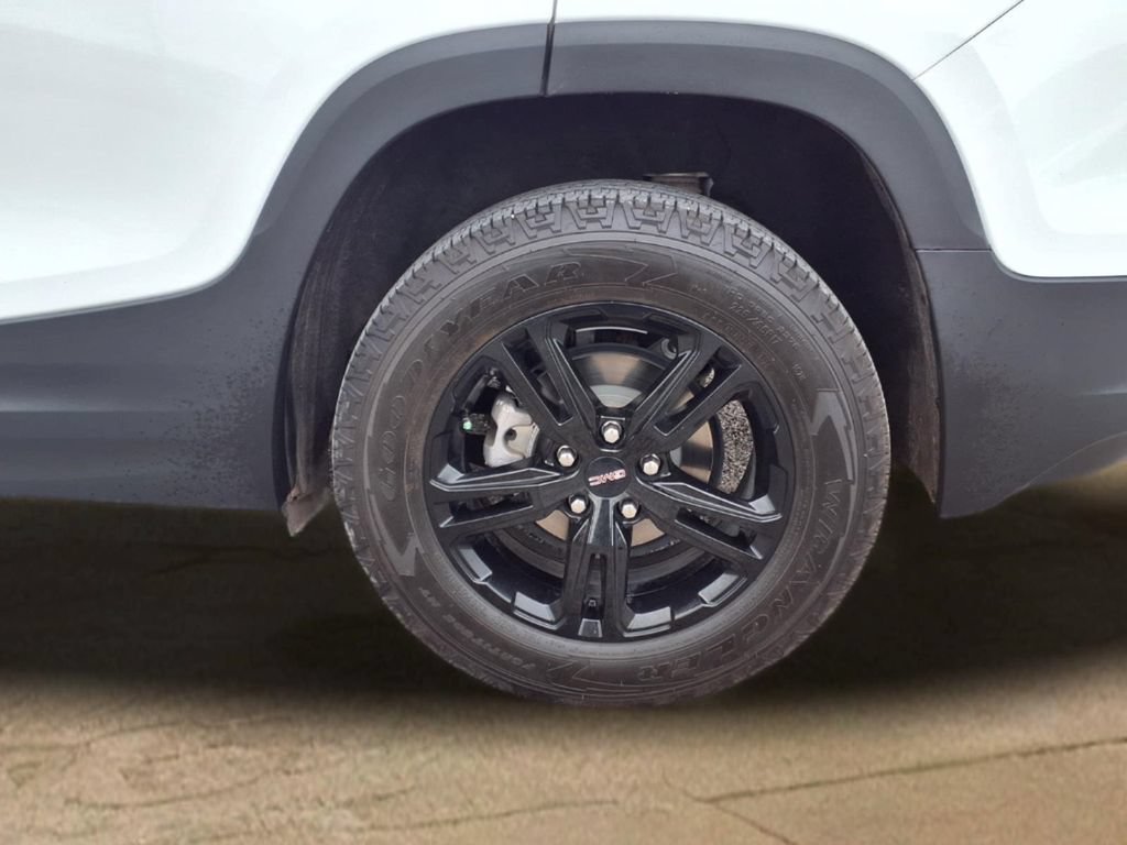 Used 2024 GMC Terrain AT4 AWD/4WD image 25