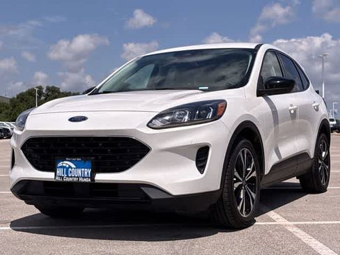 Used 2022 Ford Escape SE w/ SE Sport Appearance Package FWD image 11