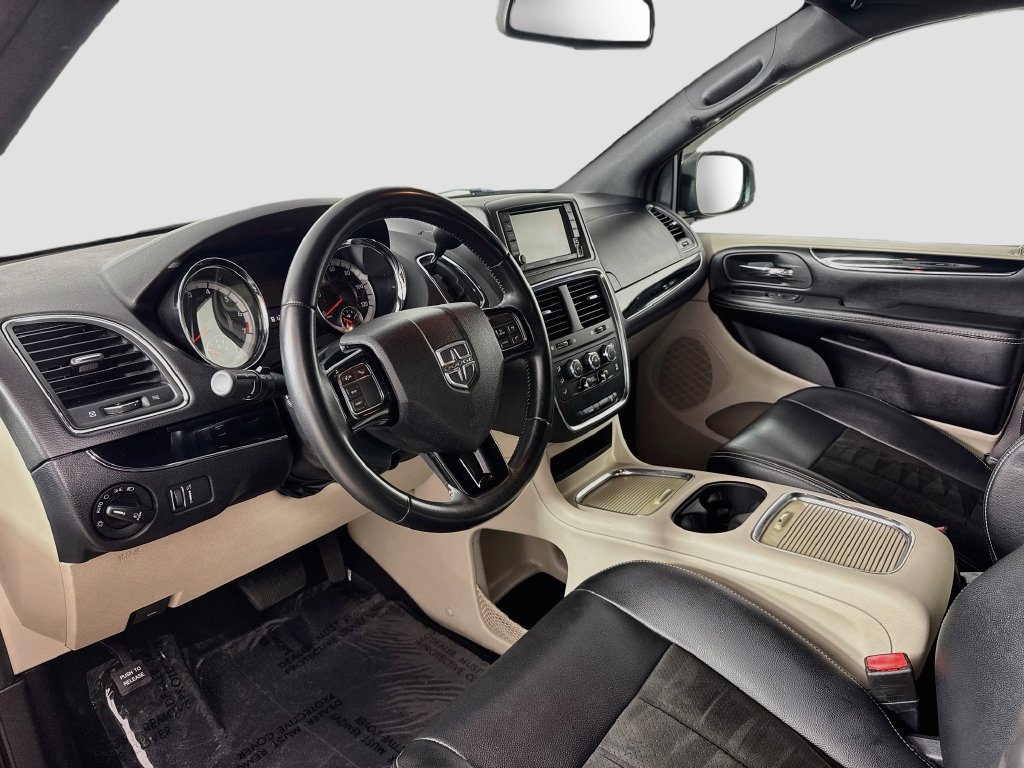 Used 2019 Dodge Grand Caravan SXT FWD image 10