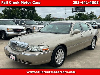 Used 2011 Lincoln Town Car Signature Limited