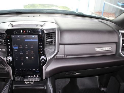 Used 2024 RAM 2500 Big Horn w/ Night Edition AWD/4WD image 27