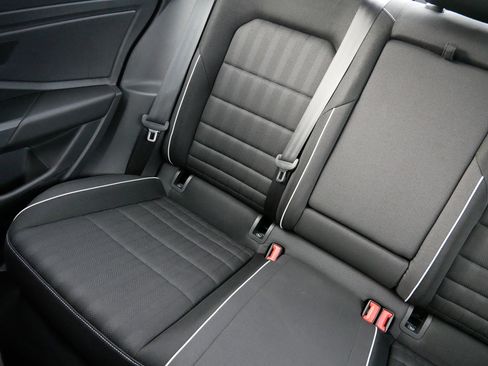 Certified 2022 Volkswagen Jetta Sport image 12